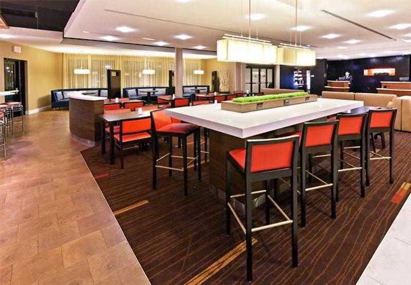 Courtyard By Marriott Tulsa Woodland Hills Hotel Exterior photo